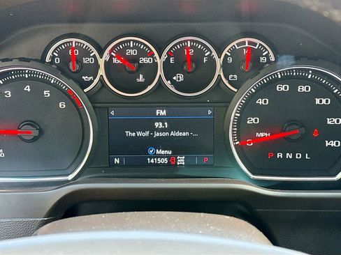 Used 2022 Chevrolet Silverado 1500 RST w/ Convenience Package II AWD/4WD image 10