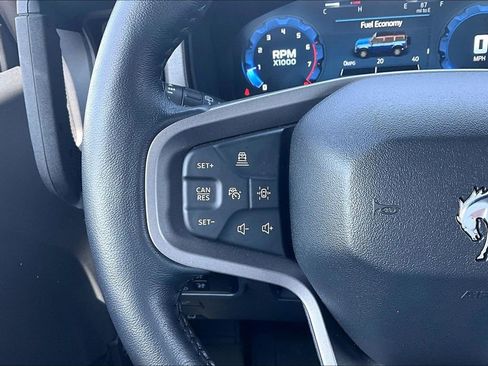 Used 2025 Ford Bronco Badlands AWD/4WD image 17