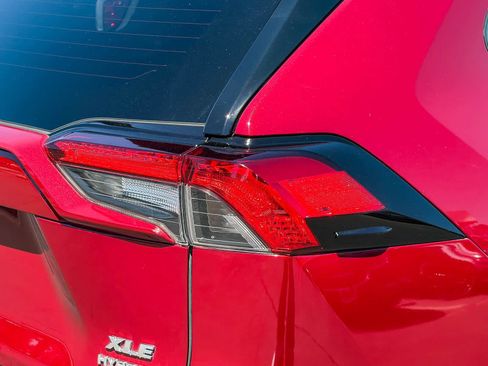 Used 2020 Toyota RAV4 XLE w/ Convenience Package AWD/4WD image 6