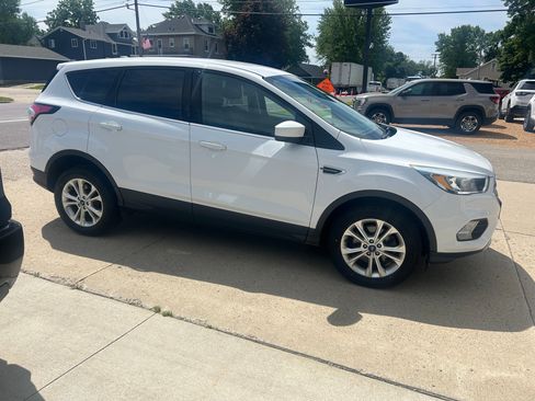 Used 2017 Ford Escape SE AWD/4WD image 5