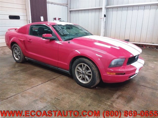 Used 2005 Ford Mustang Coupe RWD image 1