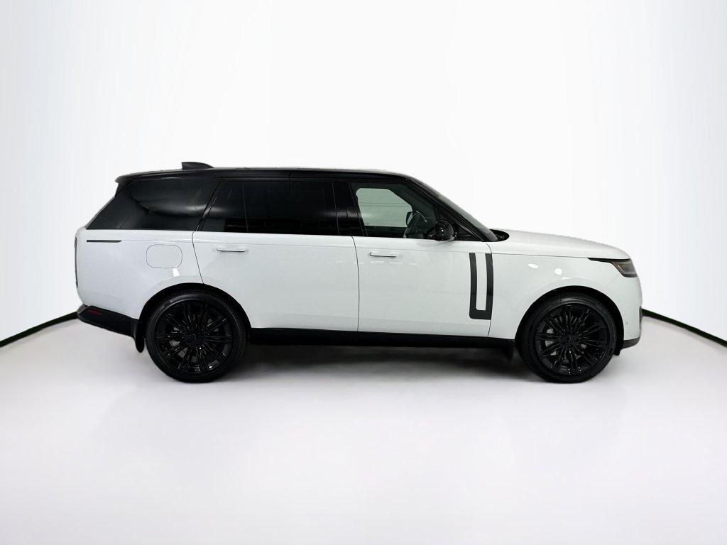 New 2026 Land Rover Range Rover Long Wheelbase SE AWD/4WD image 4