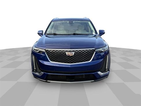 Used 2023 Cadillac XT6 Premium Luxury w/ Technology Package image 10