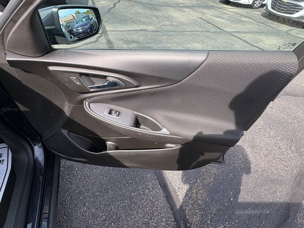 Used 2023 Chevrolet Malibu LT FWD image 16