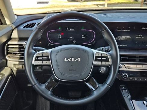 Used 2025 Kia Telluride S image 22