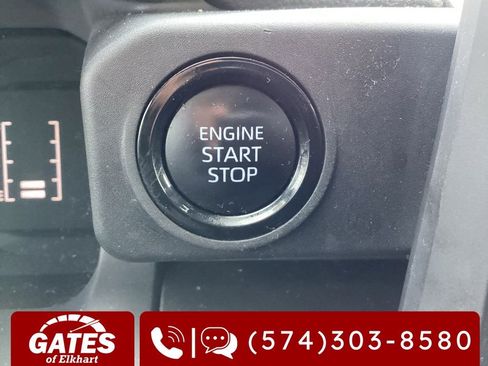Used 2024 Toyota Tacoma SR image 19