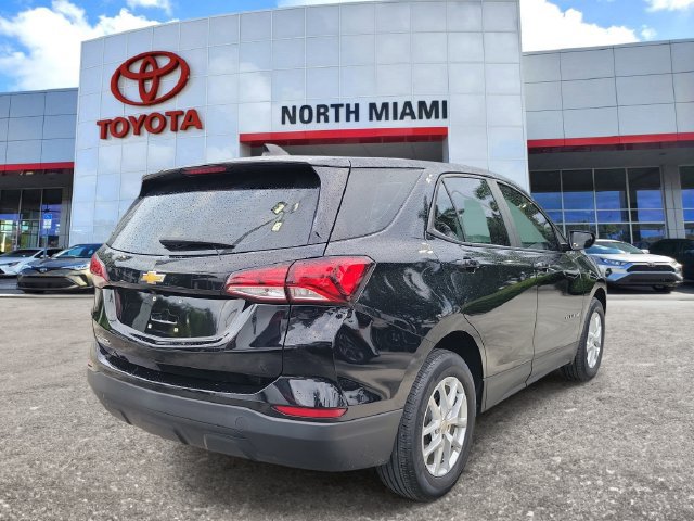 Used 2024 Chevrolet Equinox LS FWD image 4