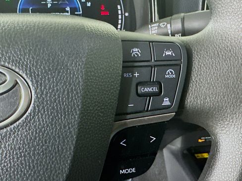 Used 2025 Toyota Camry LE image 15