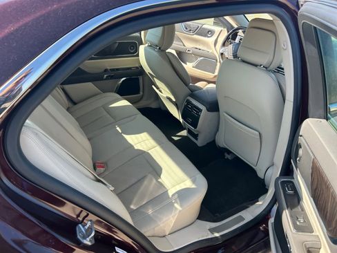 Used 2020 Lincoln Continental AWD w/ Premium Package image 18