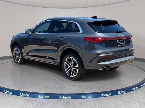 Certified 2025 Audi Q5 Premium w/ Convenience Package AWD/4WD image 3