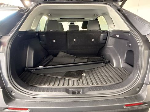 Used 2021 Toyota RAV4 XLE w/ Convenience Package FWD image 35