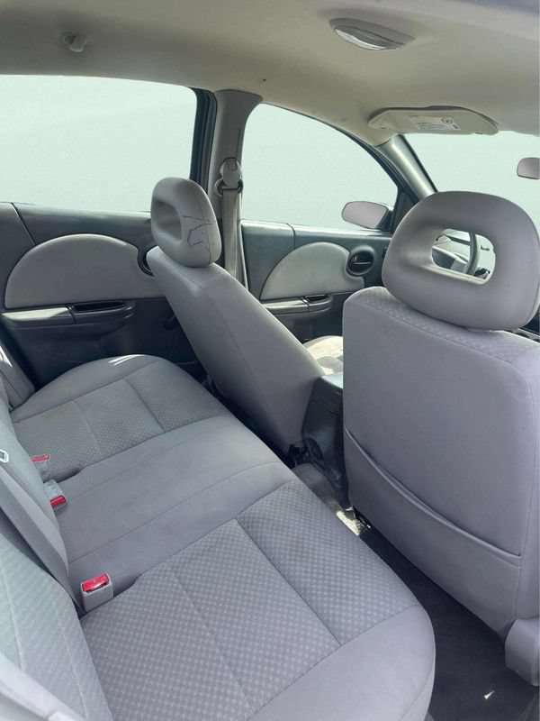 Used 2005 Saturn ION Level 2 FWD image 10