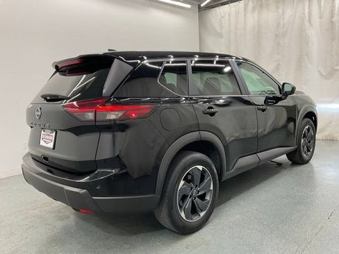 Used 2025 Nissan Rogue SV FWD image 7