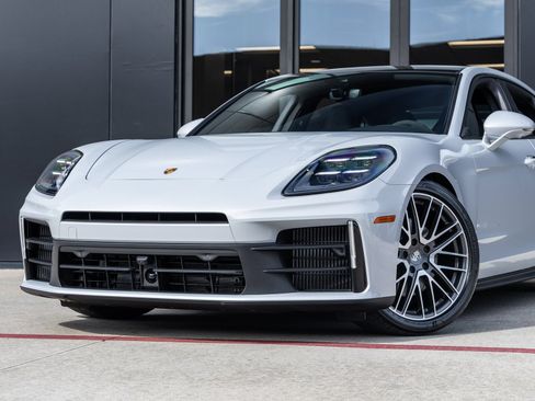 Certified 2026 Porsche Panamera RWD image 7