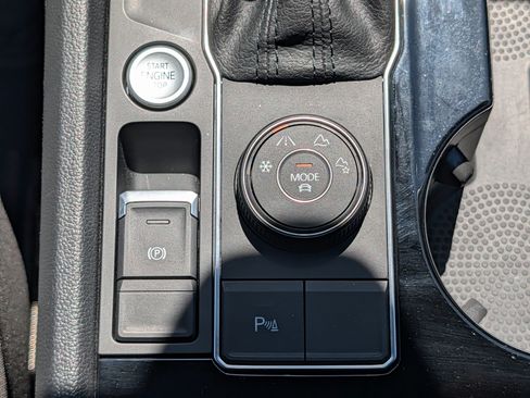 Used 2021 Volkswagen Atlas SEL AWD/4WD image 29