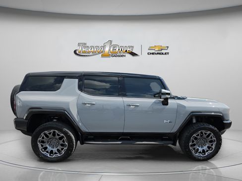 Used 2024 GMC Hummer EV 3X AWD/4WD image 9