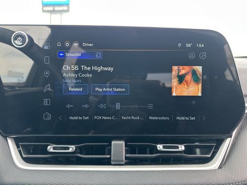 Used 2025 Chevrolet Equinox LT image 36