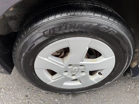 Used 2014 Toyota Prius Two FWD image 11