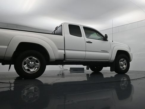 Used 2009 Toyota Tacoma PreRunner w/ SR5 Pkg #2 RWD image 31