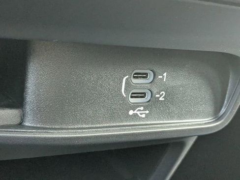 New 2026 Chrysler Pacifica Select FWD image 21