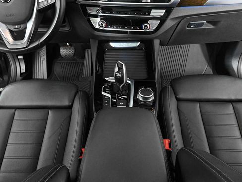 Used 2021 BMW X3 xDrive30e w/ Executive Package AWD/4WD image 18