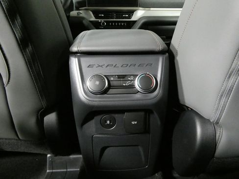 New 2025 Ford Explorer Active w/ Active Comfort Package image 34