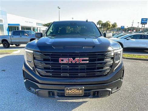 Used 2023 GMC Sierra 1500 Elevation image 2
