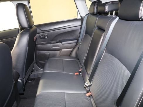 Used 2015 Mitsubishi Outlander Sport SE image 23