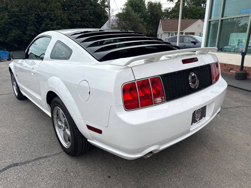 Used 2006 Ford Mustang GT RWD image 7