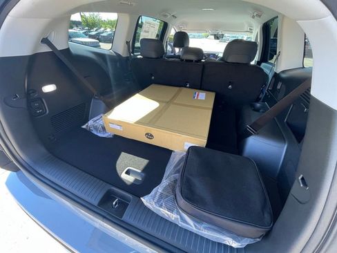 New 2026 Hyundai Ioniq 9 SEL image 36