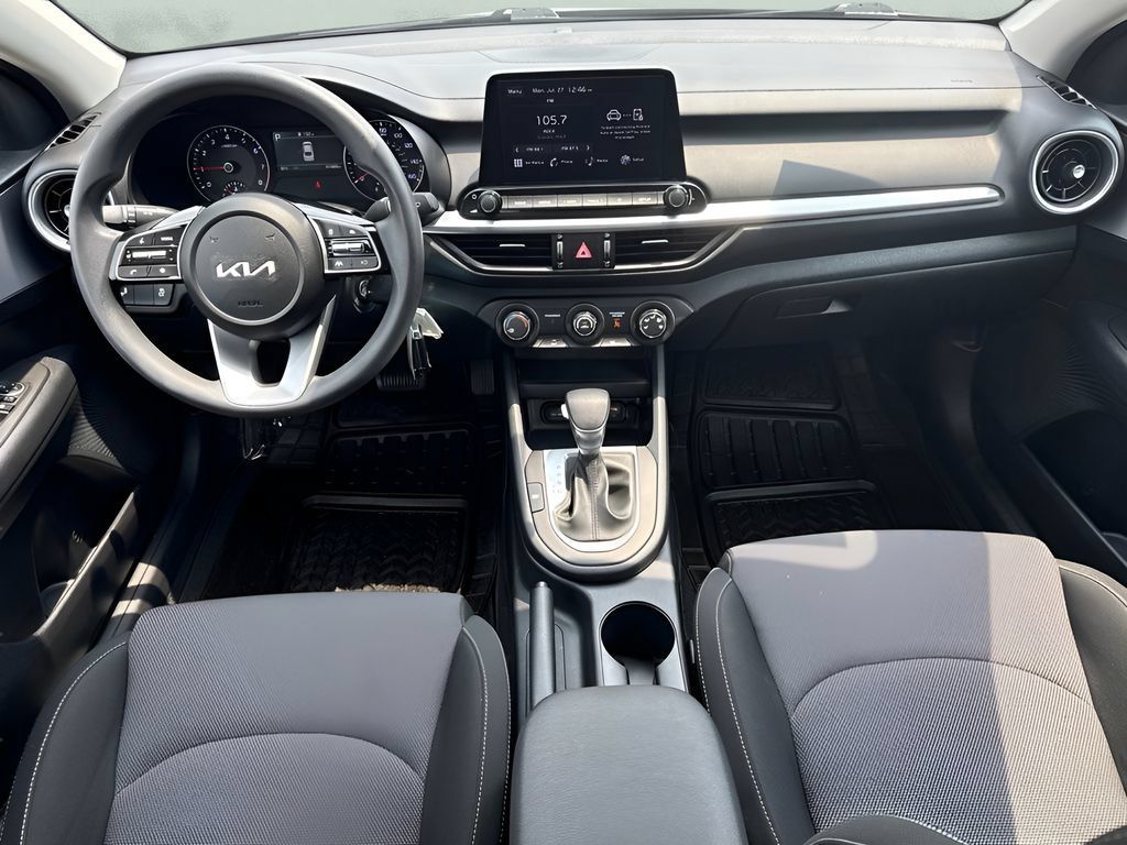 Used 2024 Kia Forte LXS w/ LXS Technology Package FWD image 11