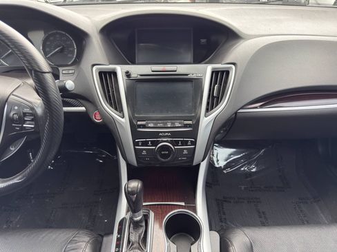 Used 2017 Acura TLX w/ Technology Package FWD image 18