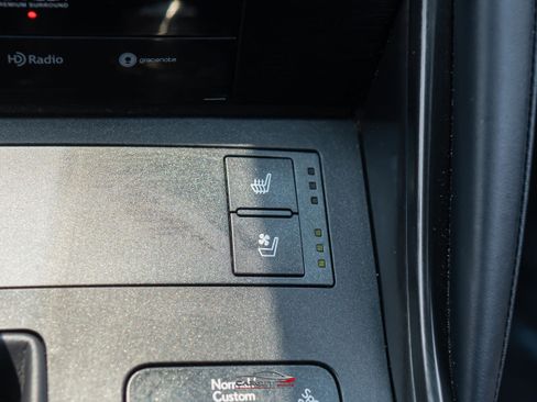 Used 2021 Lexus IS 350 F Sport w/ Dynamic Handling Package RWD image 32