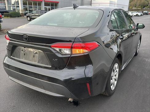 Certified 2022 Toyota Corolla LE w/ Carpet Mat Package (TMS) image 5