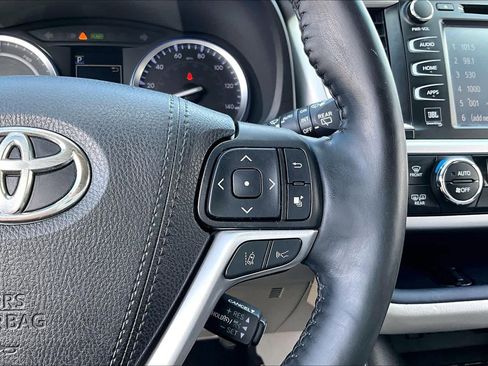 Used 2019 Toyota Highlander Limited Platinum image 23