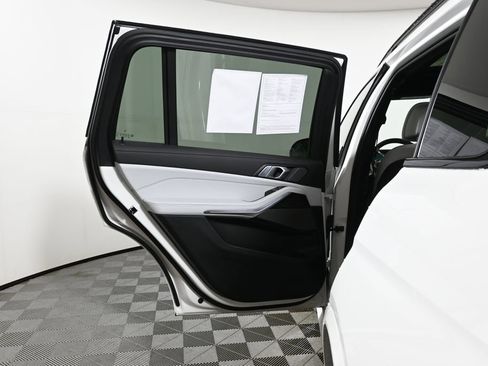 Certified 2026 BMW X7 xDrive40i w/ M Sport Package image 31