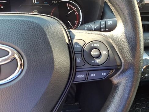 Used 2023 Toyota RAV4 XLE image 23