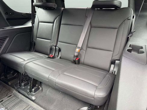 Used 2022 Chevrolet Tahoe LT w/ Luxury Package image 16