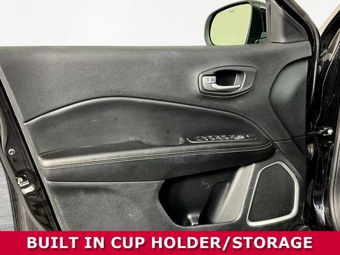Used 2019 Jeep Compass Latitude FWD image 18
