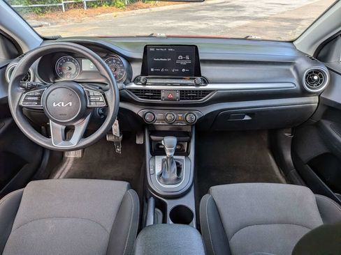 Used 2024 Kia Forte LXS FWD image 2