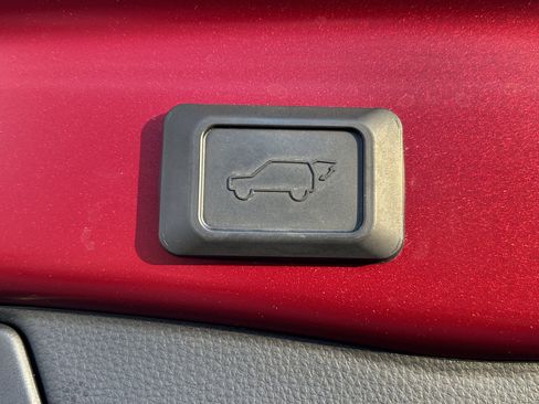 Certified 2022 Toyota RAV4 XLE Premium image 21