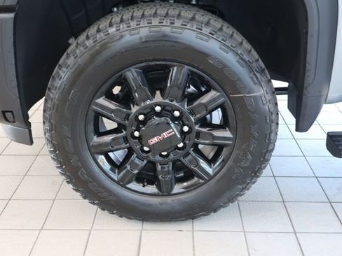 New 2026 GMC Sierra 2500 AT4 w/ AT4 Premium Plus Package AWD/4WD image 10