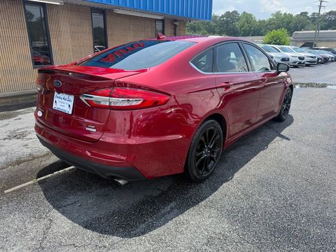 Used 2019 Ford Fusion SE w/ Equipment Group 151A FWD image 7