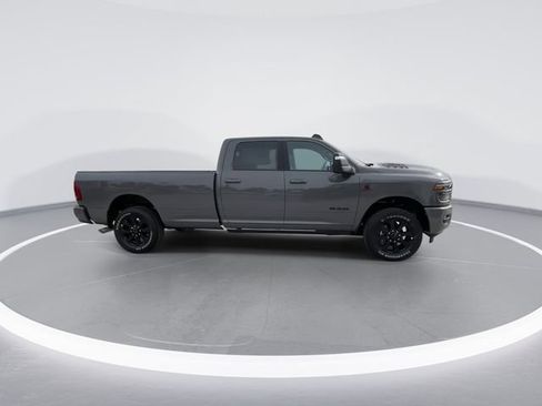 New 2026 RAM 2500 Laramie AWD/4WD image 9