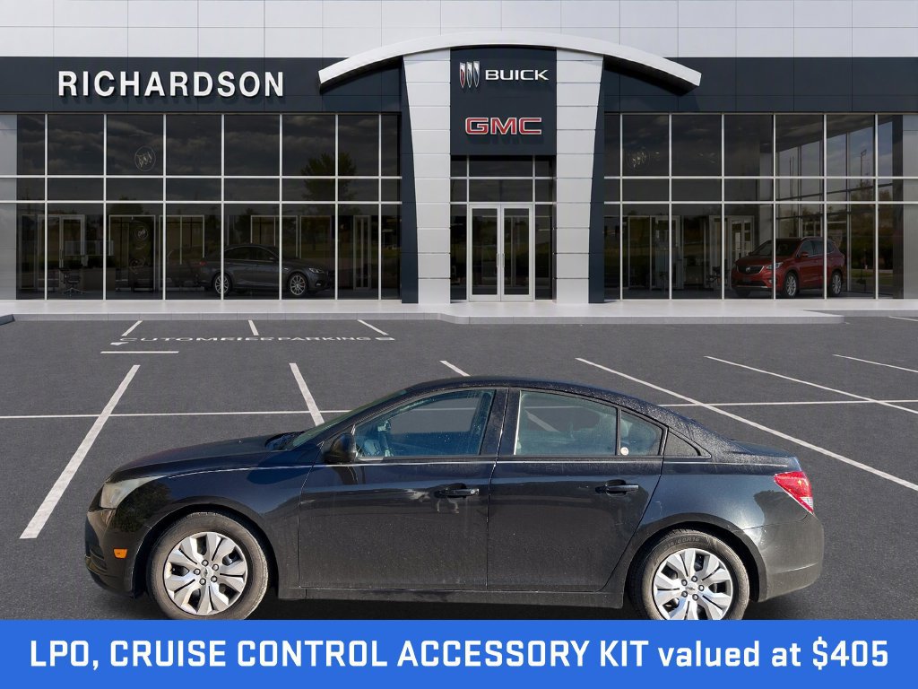 Used 2013 Chevrolet Cruze LS FWD image 2