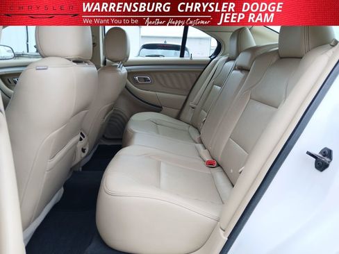Used 2015 Ford Taurus SEL image 14