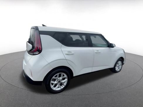Used 2025 Kia Soul LX w/ LX Technology Package image 15