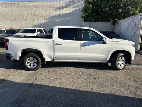 Used 2021 Chevrolet Silverado 1500 LT image 3