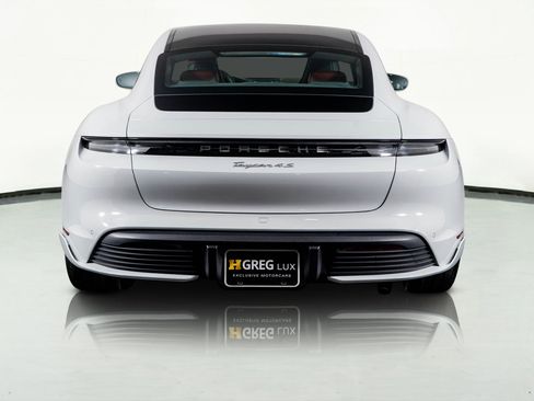 Used 2024 Porsche Taycan 4S w/ Premium Package image 20