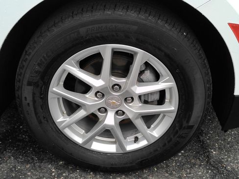 Certified 2023 Chevrolet Equinox LS w/ LPO, Floor Liner Package FWD image 31